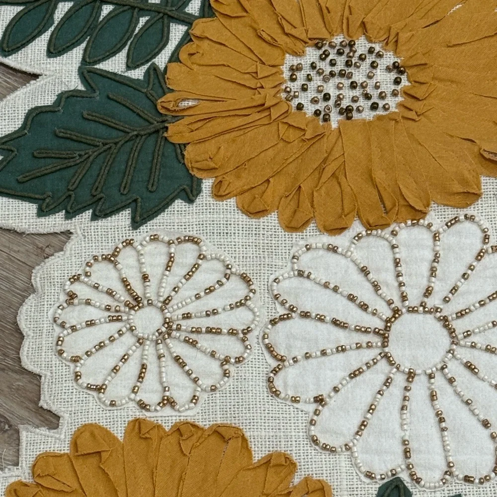 NWT Kohl's Embellished Burlap Sunflower Runner & Placemats Set